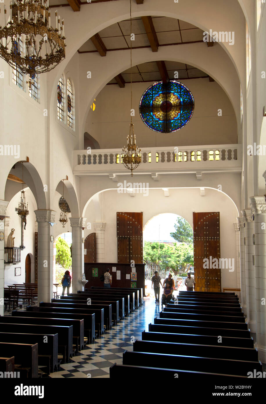 Iglesia Santa Lucía en el casco histórico de Suchitoto